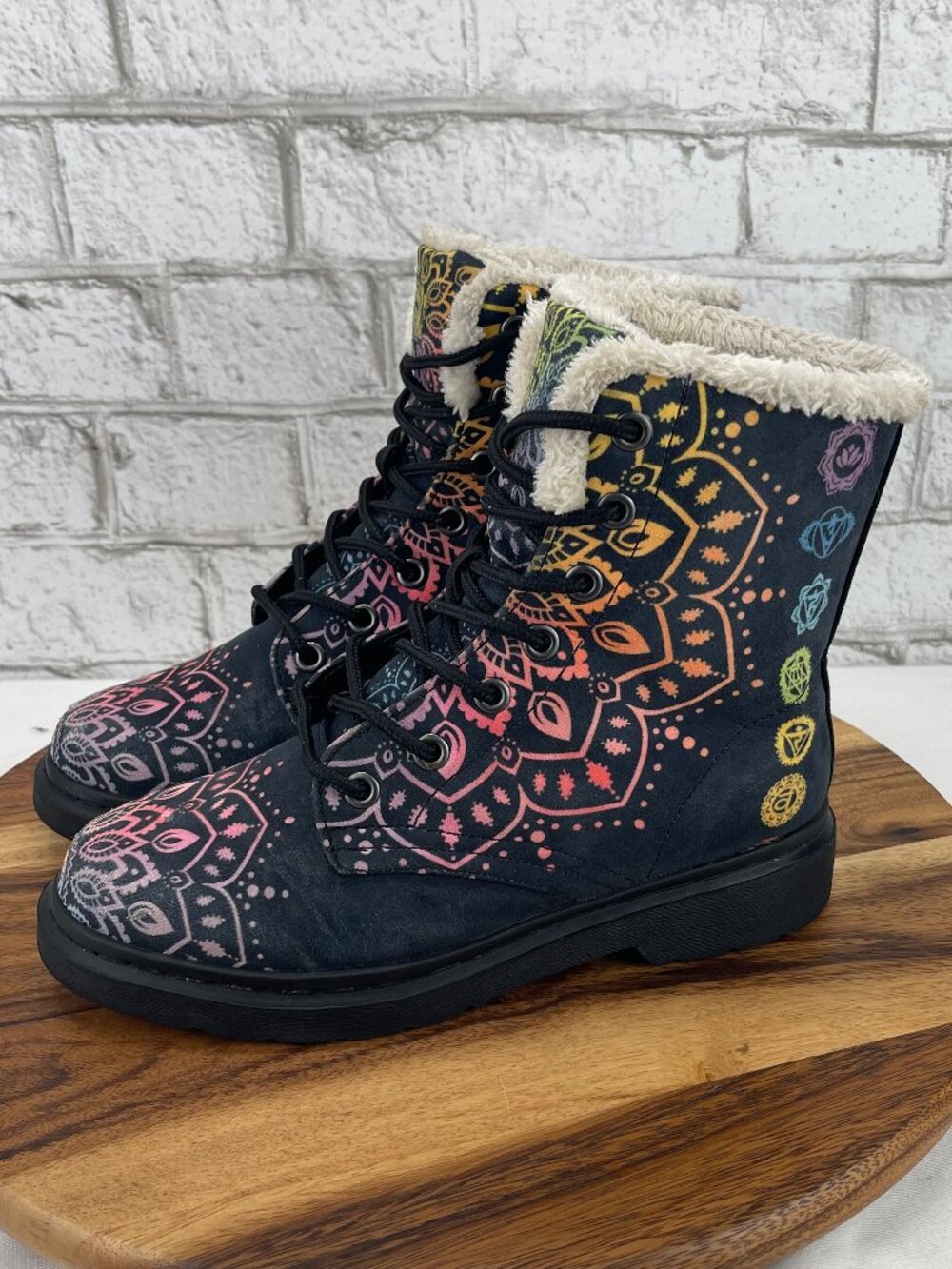 Yes We Vibe Chakra Love Womens 6.5 Canvas Faux Fur Lined Vegan Mandala Mid Boots